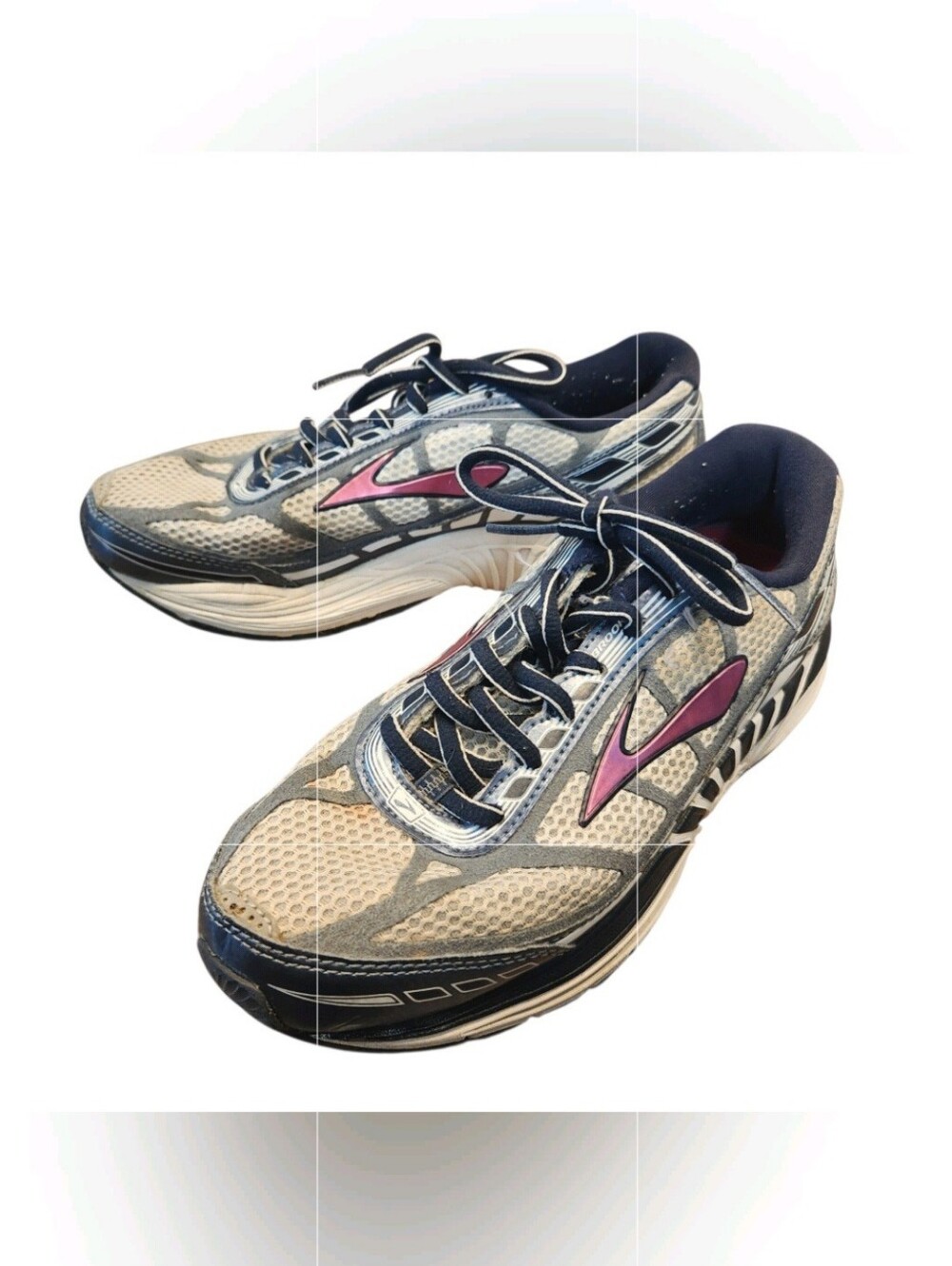 Brooks Dyad 8 Women's Size 8 Running Shoes Gray Navy Pink Athletic Sneakers